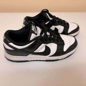 Nike panda dunks low